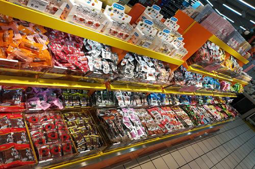 七只小狗零食店