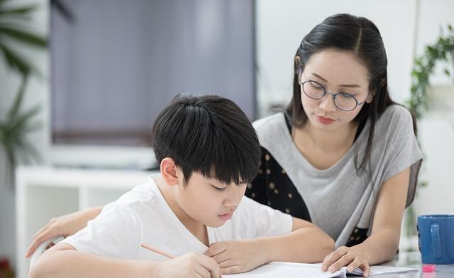 适合宝妈做能赚钱和带娃的工作