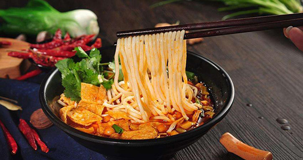 开什么店最赚钱？螺蛳粉店小投资快赚钱值得你关注