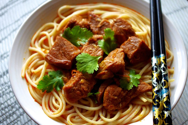 开一家牛肉面的利润怎么样？有什么经营店铺的好办法？