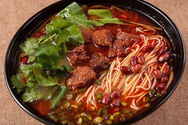 牛肉店和牛肉面店一起经营能赚钱吗？