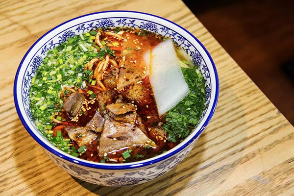 投资一家牛肉面店需要多少钱？怎样可以减少店铺开支？