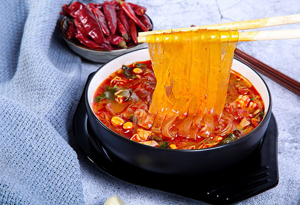在西华县开一家酸辣粉赚钱吗？能赚多少钱？