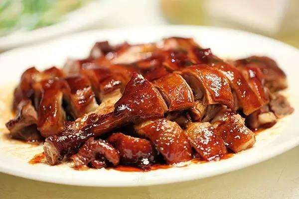开烧鹅店需要什么设备？装修方向是什么？