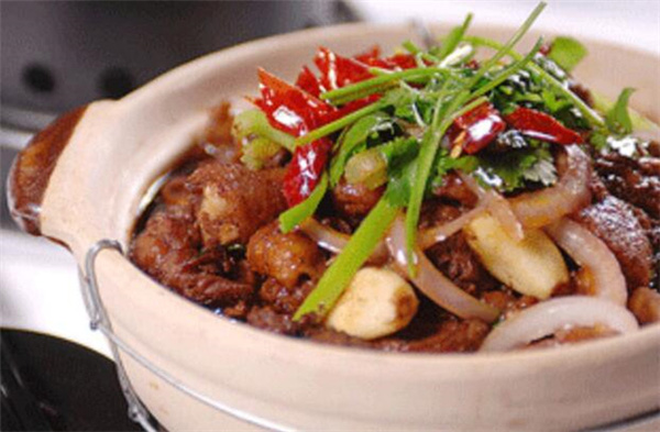 仙桃开一家鸡公煲店怎么样？能赚钱吗？