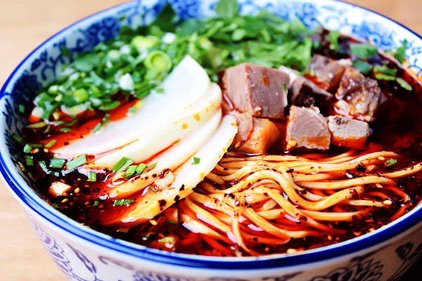 卖兰州牛肉面有前景吗？佳县开店能赚多少钱？
