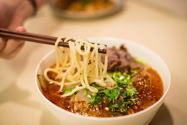 在茅箭卖兰州牛肉面能赚多少钱？店铺开在哪里方便盈利？
