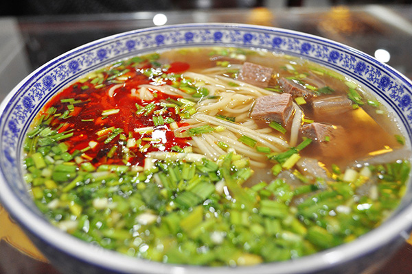 卖兰州牛肉面前景如何？有哪些主要开店方式？