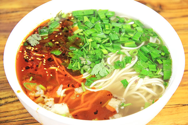 开兰州牛肉面店怎么样？在阳西开一家店需要多少钱？