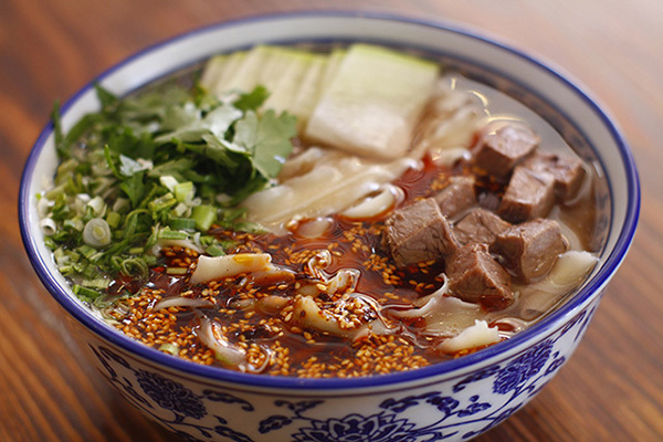 张湾开一家兰州牛肉面能赚多少钱？有什么好的运营办法？