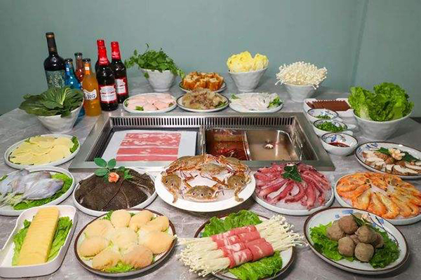 在白城开自助火锅店加盟有什么要求？开店要办理什么证件？酸辣火锅怎么做？
