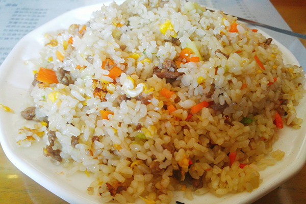 在当阳炒饭开店有什么优势？利润怎么样？番茄咖喱炒饭怎么做？