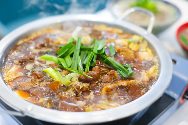 卖羊肉汤能赚多少钱？在哪里开店比较好？