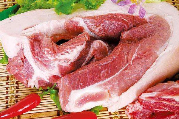 冷鲜肉店经营要注意什么？冷鲜肉店开在哪里有生意？冷鲜肉怎么挑到好的？