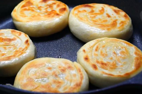 阳原县开饼店怎么样？开店选址怎么选？杂粮煎饼怎么做？