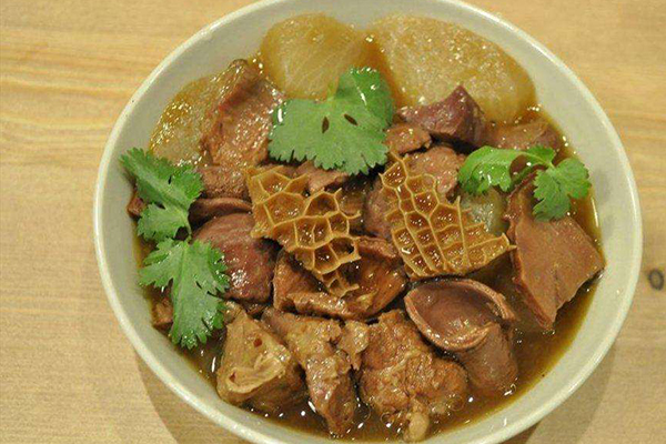 开牛杂店能赚钱吗？行业市场怎么样？牛杂怎么做？