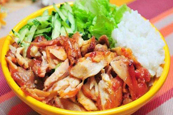 在蓬安县开烤肉拌饭店要花多少钱？烤肉拌饭店新店宣传怎么做？