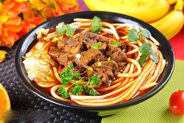 开牛肉粉店怎么吸引顾客？牛肉粉店需要办理什么证件？