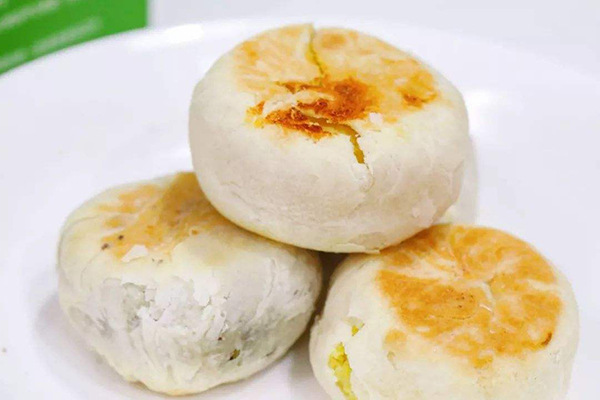 在咸宁开绿豆饼要投资多少钱？绿豆饼店装修要注意什么？