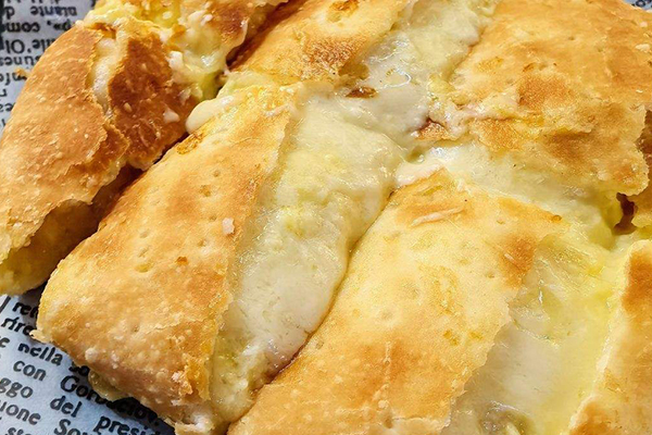 在保定开榴莲饼店要办理什么证件？榴莲饼活动营销怎么做？