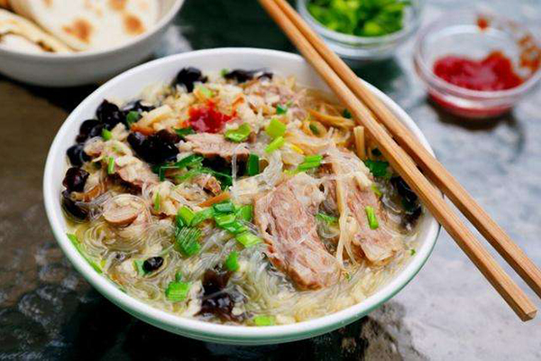在韶山开羊肉泡馍店要办理什么证件？羊肉泡馍店的宣传怎么做？