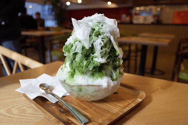 开刨冰店能赚钱吗？刨冰的市场环境怎么样？刨冰什么搭配好吃？