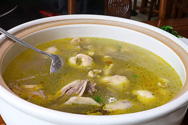 在万宁开老鸭汤店需要办理什么证件？老鸭汤店经营管理要注意什么？