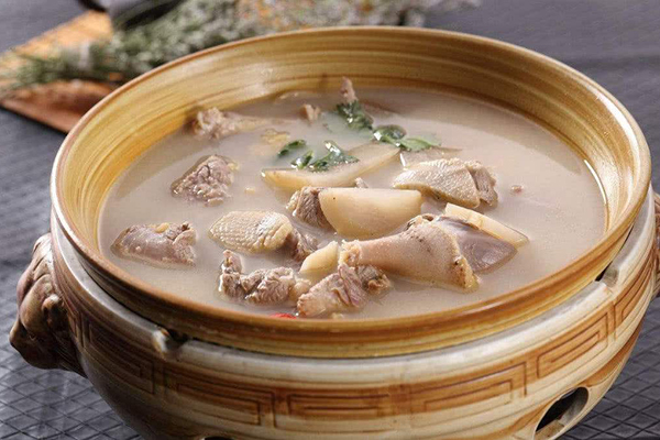在万宁来老鸭汤店要投资多少钱？老鸭汤店经营有什么策略？