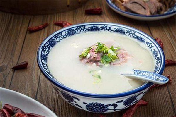 在扬州开驴肉汤店怎么样？驴肉汤店开店要注意什么？