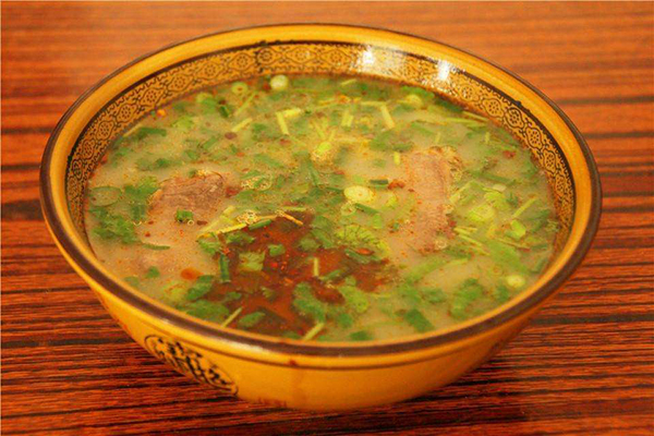 开驴肉汤店能赚钱吗？驴肉汤的市场前景怎么样？驴肉汤怎么做好吃？