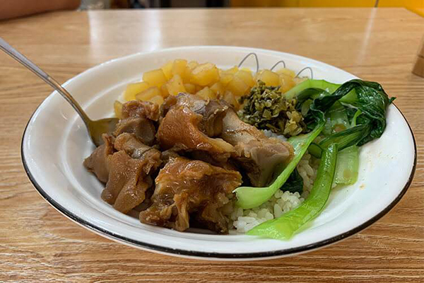 在罗定开猪脚饭店有什么优势？猪脚饭开店要注意什么？