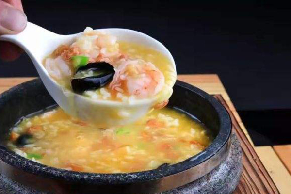 开捞饭店能赚钱吗？捞饭的市场前景怎么样？捞饭怎么做好吃？