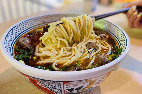 开饸饹面店前期市场调查怎么做？饸饹面店经营要办理什么证件？