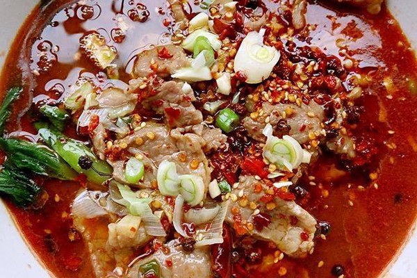 在黄冈开水煮肉片店加盟怎么样？水煮肉片店开在哪里生意好？