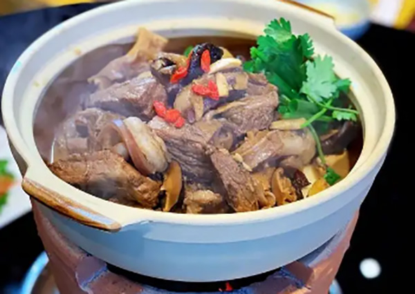 投资打边炉店成本需要哪些？要哪些开店证件？