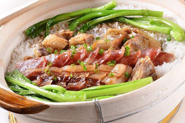 在房县开煲仔饭店要花多少钱？开煲仔饭店要注意什么？