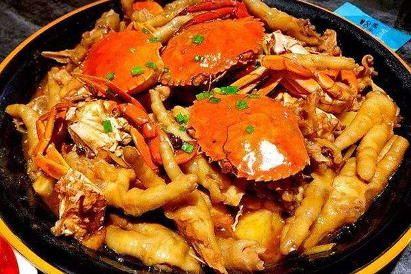 在铁岭开肉蟹煲店怎么样？肉蟹煲店想要赚钱该怎么经营？