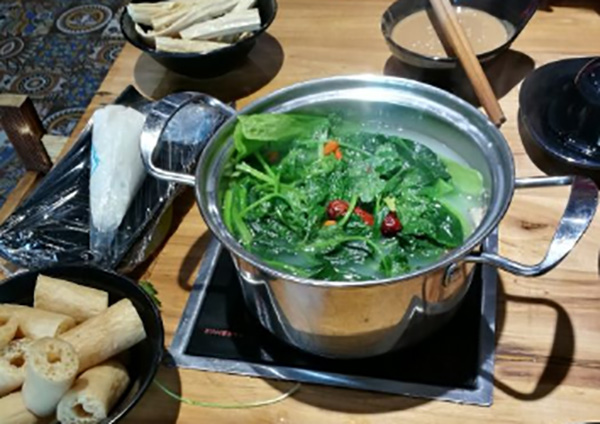 投资小火锅店大致需要多少钱？有哪些适合火锅的食材？