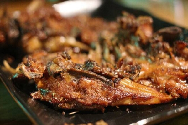 在渭南开烤鸡架店怎么样？开烤鸡架店有哪些流程？