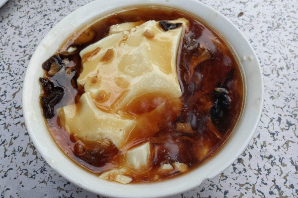开豆腐脑店铺那些地方生意好？开豆腐脑店要办理什么经营证件？