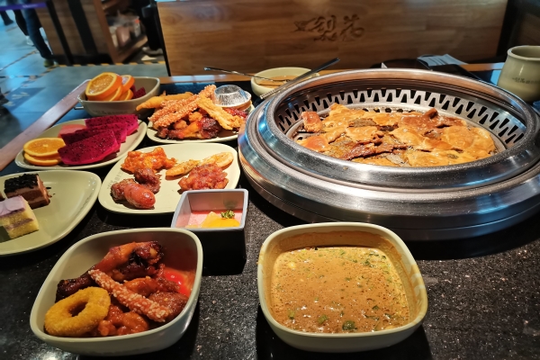 开自助烤肉店要怎么做规划把握潮流吸引顾客？自助烤肉有什么优势？