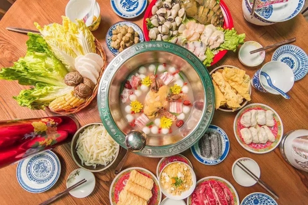 开打边炉店前期要做那些事能顺利开店？打边炉店要办理那些经营证件？