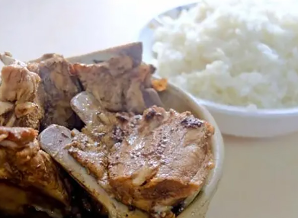 在宝应开排骨饭店能赚多少钱？有什么经营技巧？
