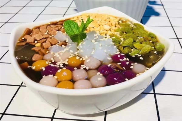 在兰州开冰粉店有什么经营策略？冰粉店开店之前要做什么？