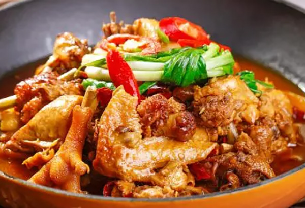 开特色餐饮店能赚多少钱？如何经营管理好员工？