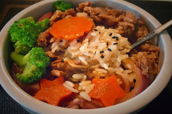 在铜陵开牛肉饭店怎么样？牛肉饭店经营管理怎么做？