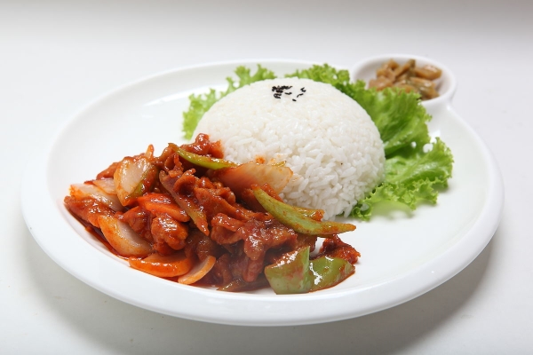 开牛肉饭店能赚钱吗？牛肉饭市场前景怎么样？牛肉饭怎么做好吃？