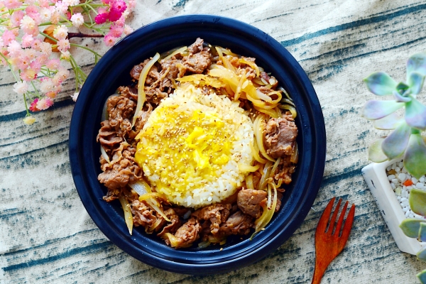 开牛肉饭店开在哪里生意火？牛肉饭店加盟有什么好处？
