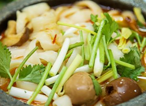 土豆粉店开在什么位置赚钱？加盟开店有什么常见的问题？