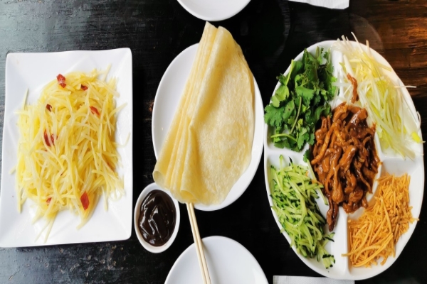 在保定开春饼店要注意什么？春饼店加盟有什么好处？